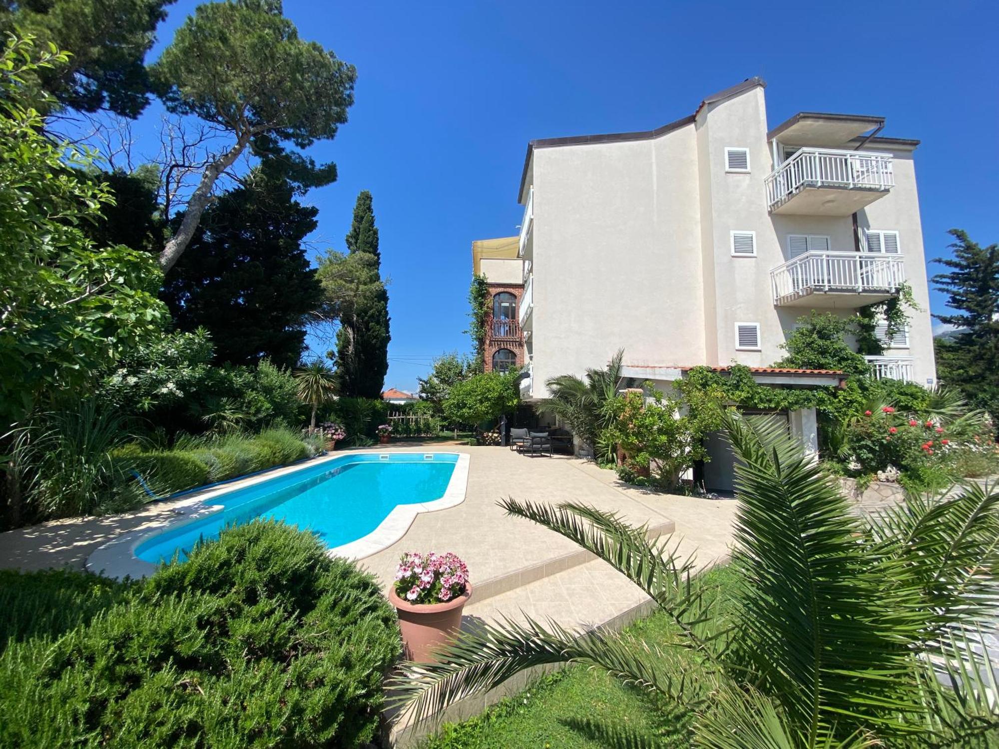 Villa Flora Kaštela Kültér fotó