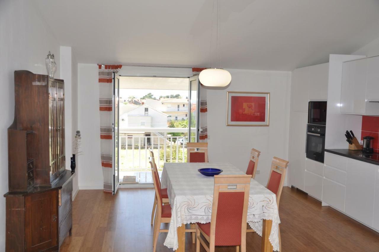 Villa Flora Kaštela Kültér fotó